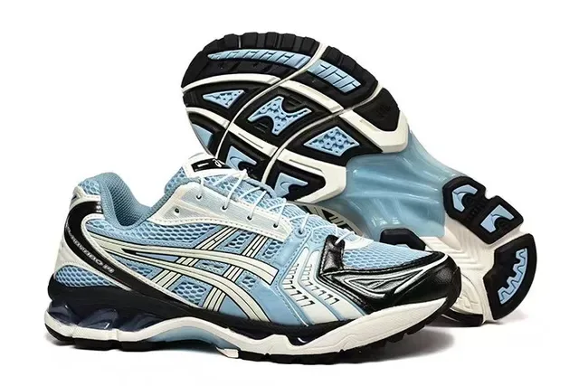 ASICS Gel-Kayano bleu clair noir blanc chaussures de course 4