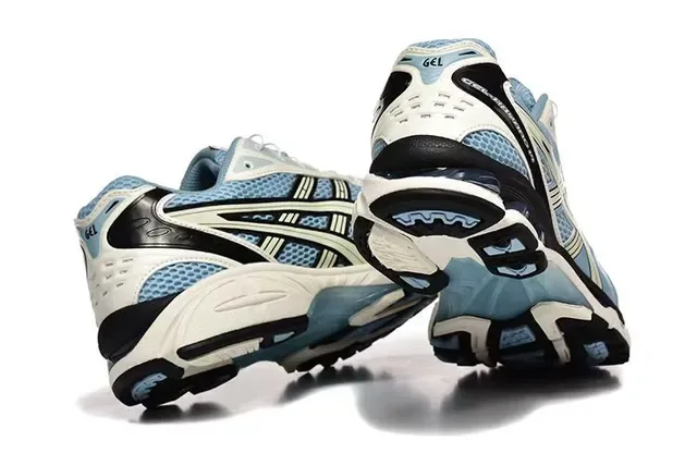 ASICS Gel-Kayano bleu clair noir blanc chaussures de course 5