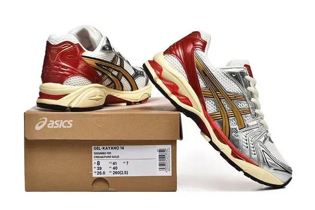 ASICS Chaussures de course Rouge Argent Maille Supérieure Overlay Métallique 6