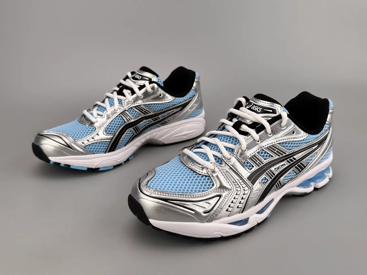 ASICS 银蓝金属合成覆盖轻蜂窝网跑鞋 5