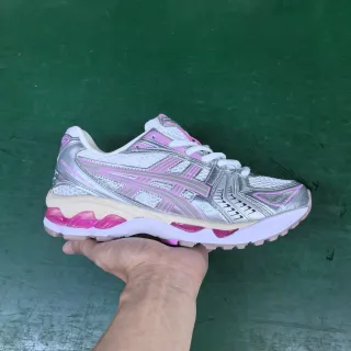 ASICS 白粉 分层合成叠层 可见凝胶缓震粒 跑鞋