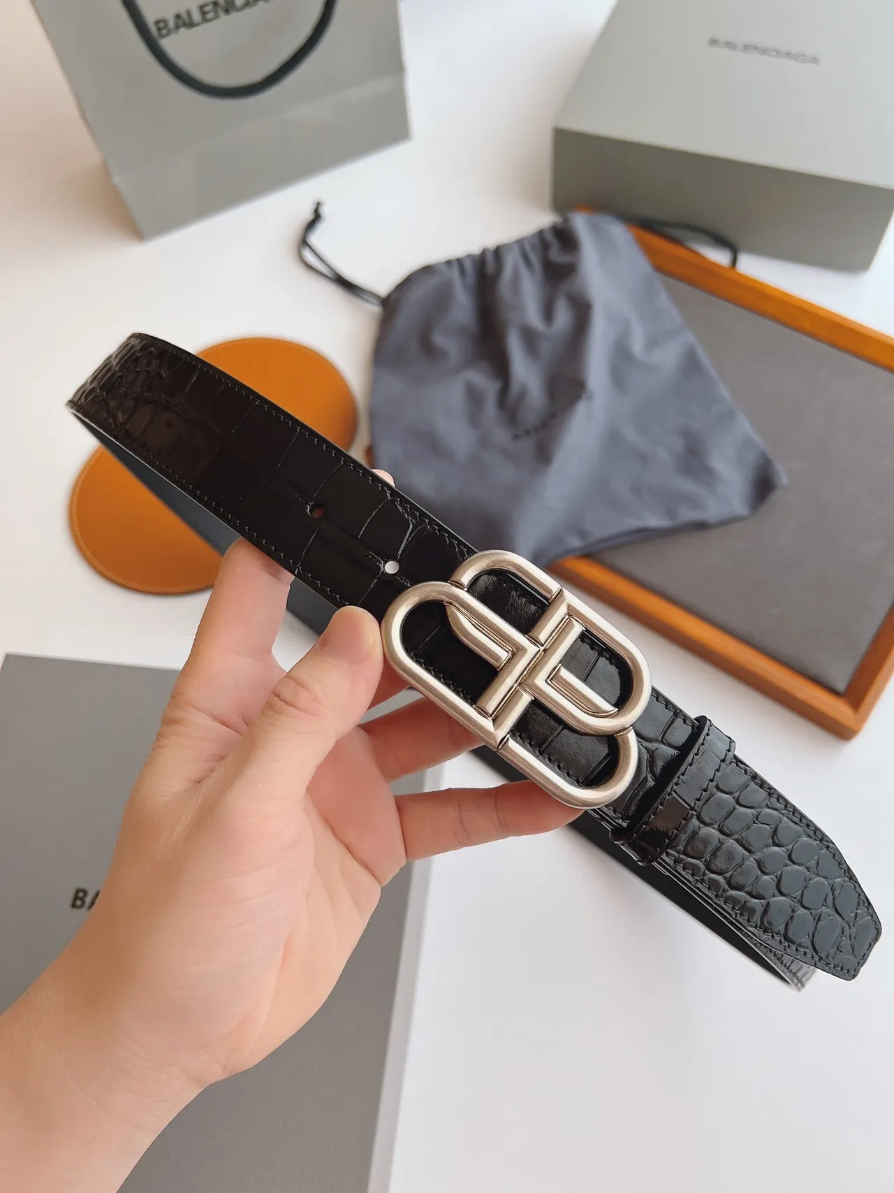 Balenciaga BB Belt কালো কুমিরের চকচকে চামড়ার বেল্ট 8