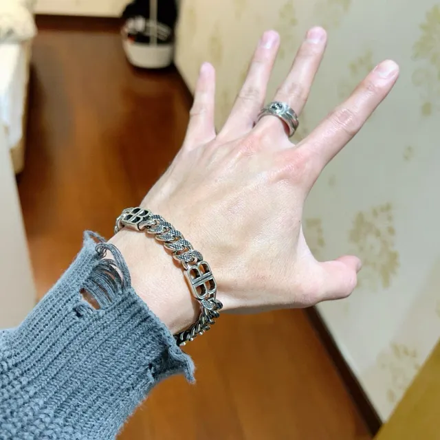 Balenciaga BB Chain 银黑 粗 Curb-Link 抛光金属 手链 4