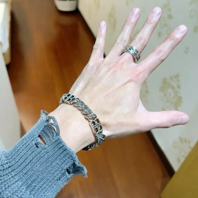 Balenciaga BB Chain 银黑 粗 Curb-Link 抛光金属 手链 8