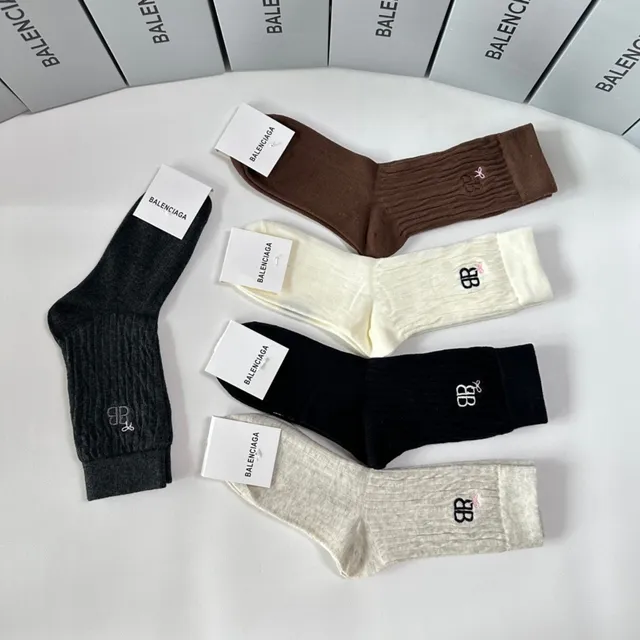 Balenciaga BB Logo রিবড ক্রু মোজা 6