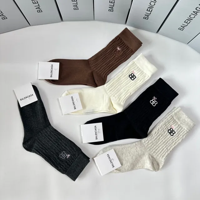 Balenciaga BB Logo রিবড ক্রু মোজা 7