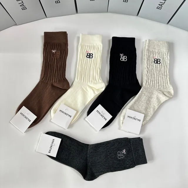 Balenciaga BB Logo রিবড ক্রু মোজা 8
