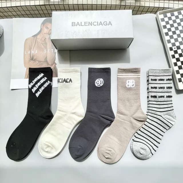 Balenciaga काला सफेद लोगो-प्रिंट रिब्ड कफ मोजे 2