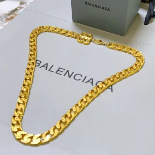 Balenciaga मोटी कर्ब-लिंक सोने की चेन हार