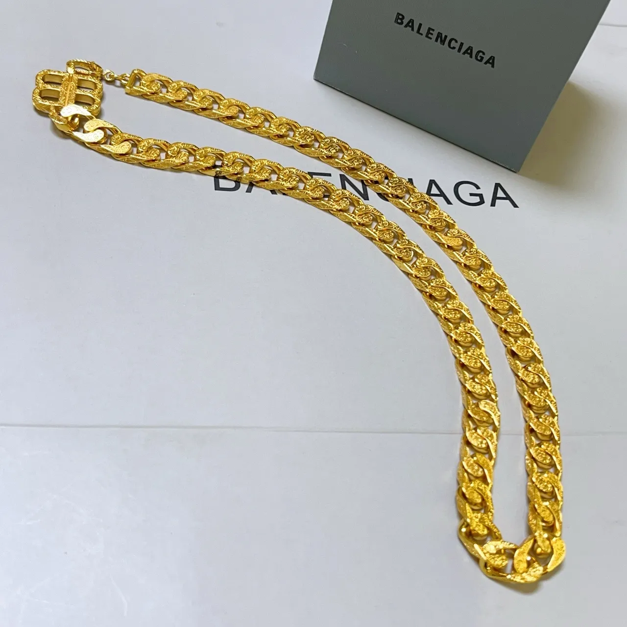 Balenciaga मोटी कर्ब-लिंक सोने की चेन हार 7