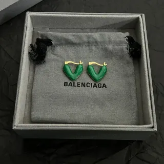 Balenciaga हार्ट हूप ग्रीन एनामेल गोल्ड टोन ईयररिंग्स