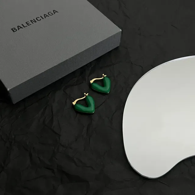 Balenciaga أقراط قلب خاتم أخضر مينا ذهبي 3