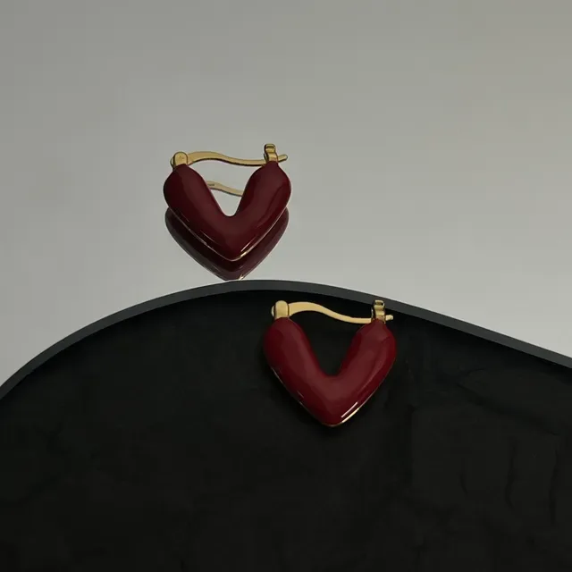 Balenciaga Le Cœur Brincos de aro com coração de esmalte vermelho 2