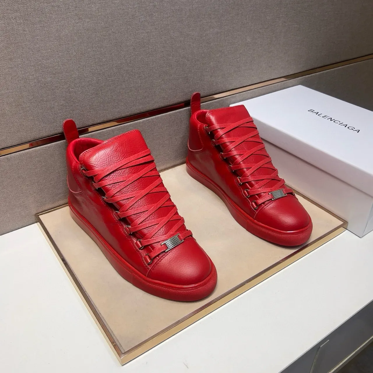 Balenciaga Le Cagole Red High-Top Lifestyle Sneakers 2