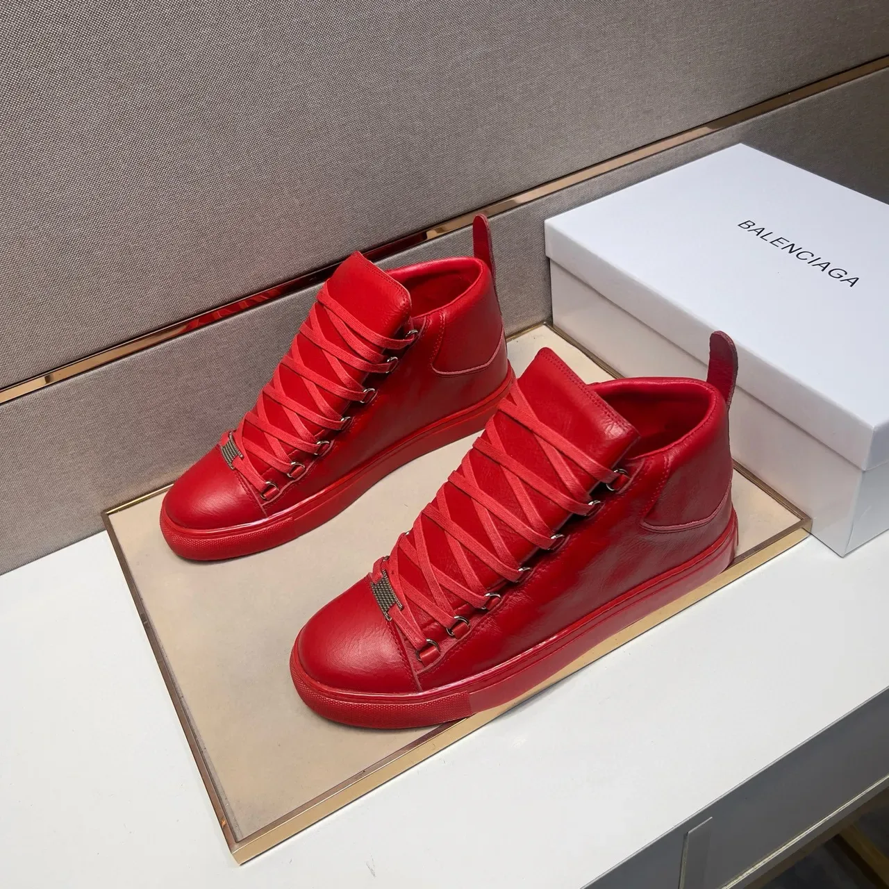 Balenciaga Le Cagole Red High-Top Lifestyle Sneakers 3