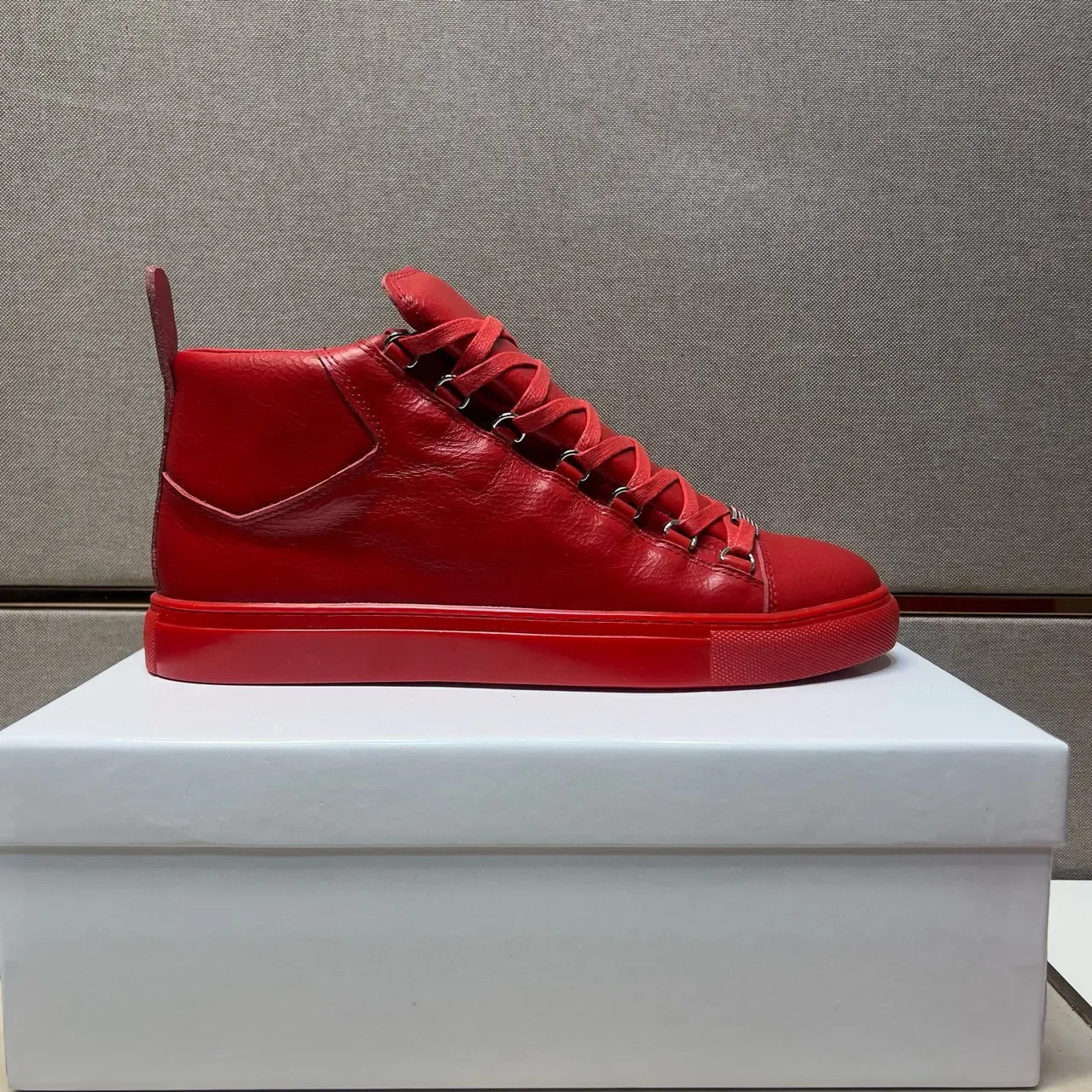 Balenciaga Le Cagole Red High-Top Lifestyle Sneakers 4