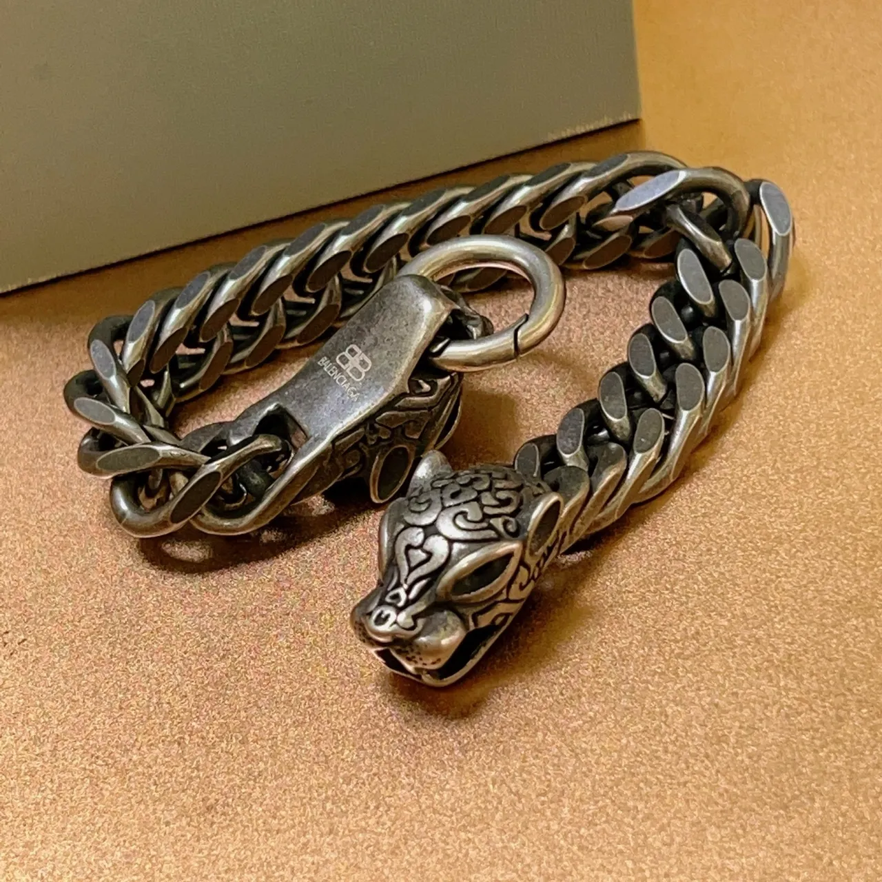 Balenciaga Pulsera Cadena Curb Cabeza de León 3