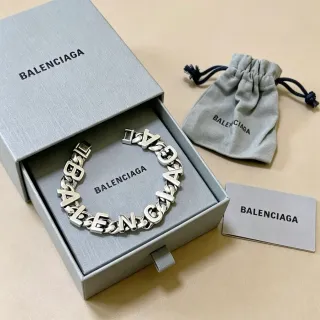 Balenciaga Logo Chain Pulseira Cinza Prateado Chunky Curb 3D Letragem