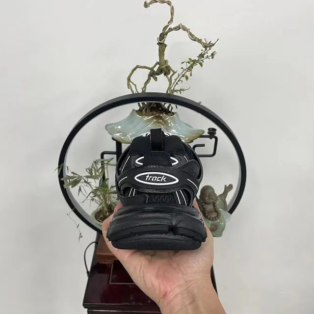 Balenciaga Runner sneakers noires et blanches chunky 5