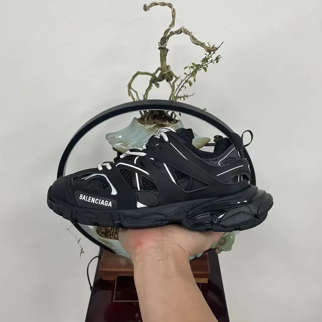 Balenciaga Runner sneakers noires et blanches chunky 7