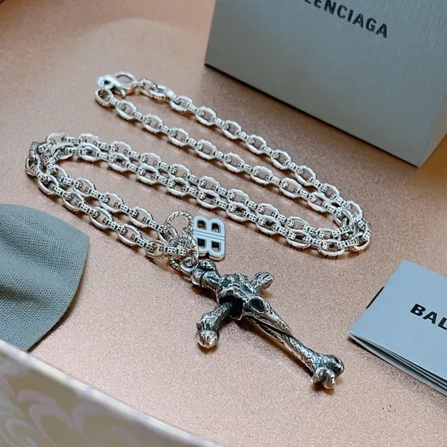 Balenciaga Silver Gray Sculpted Bone Cross Pendant Chunky Patterned Link Chain Necklace 7
