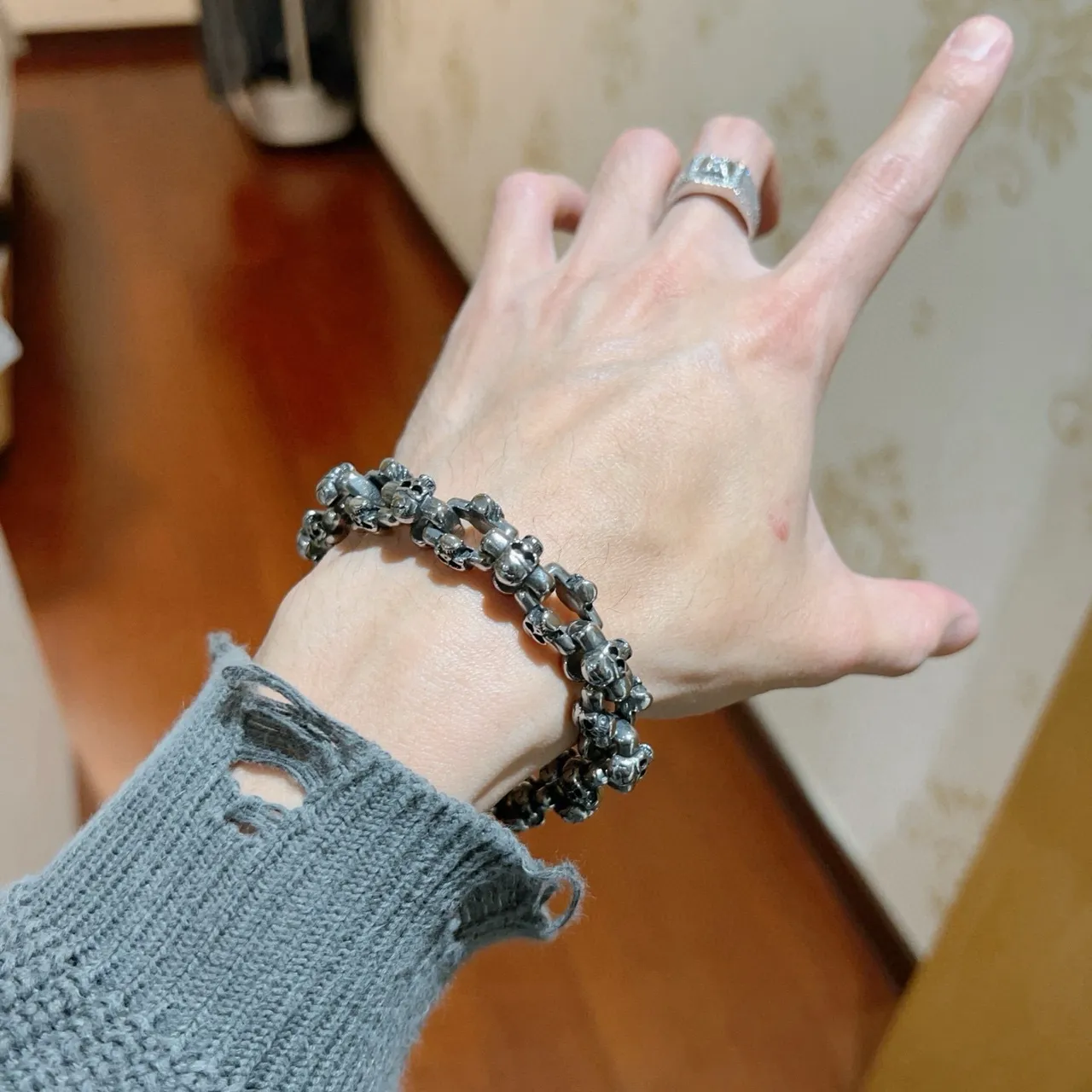 Balenciaga Pulsera de Cadena de Calavera Pulsera de Metal Tono Plateado 4