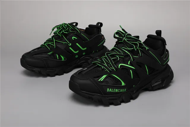 Balenciaga Track tênis chunky pretos e verdes 5