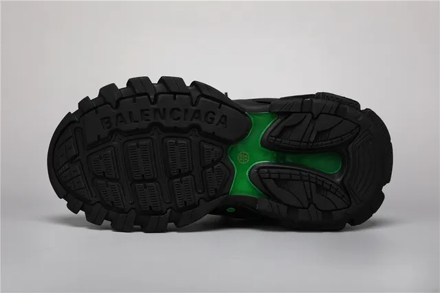 Balenciaga Track tênis chunky pretos e verdes 6