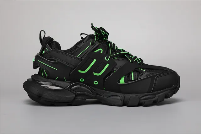 Balenciaga Track tênis chunky pretos e verdes 8