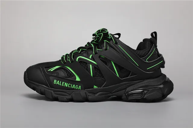Balenciaga Track tênis chunky pretos e verdes 9