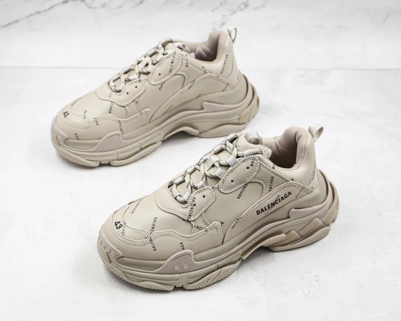 Balenciaga Triple S Beige Logo-Print baskets chunky 7