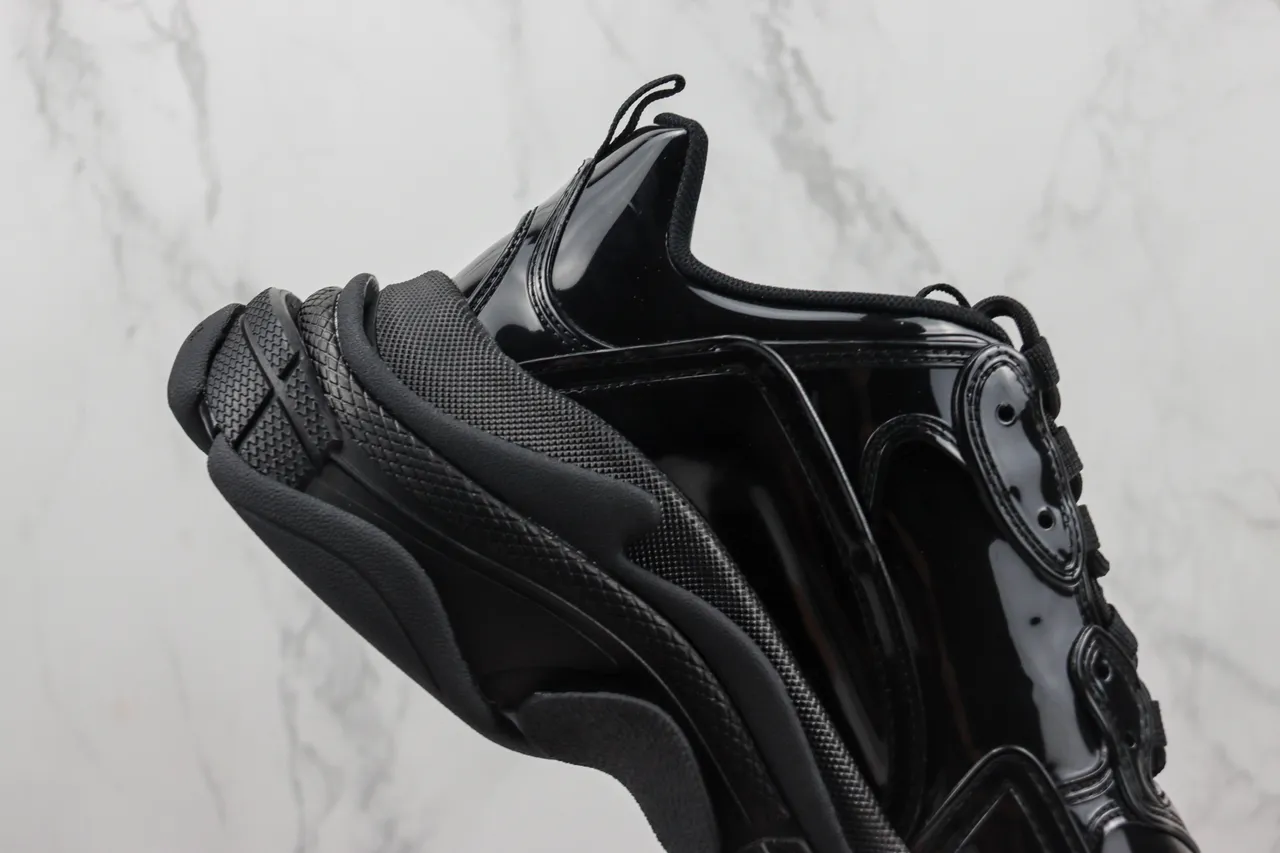 Balenciaga Triple S Baskets chunky noirs brillants 5