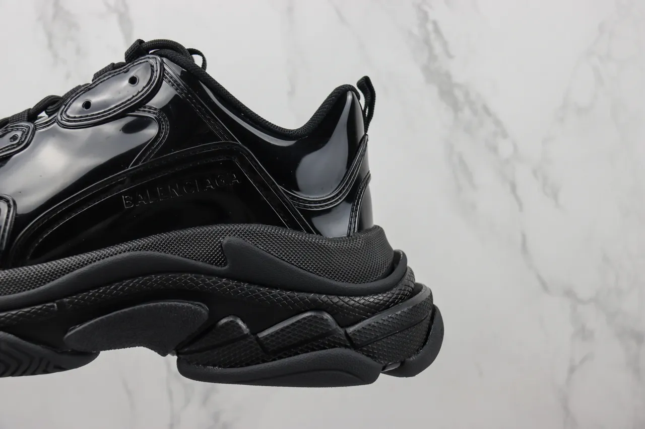 Balenciaga Triple S Baskets chunky noirs brillants 7
