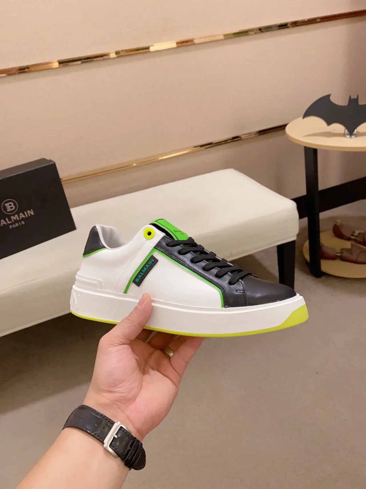 Balmain B-Court أبيض أسود أخضر نيون أحذية أسلوب حياة 4