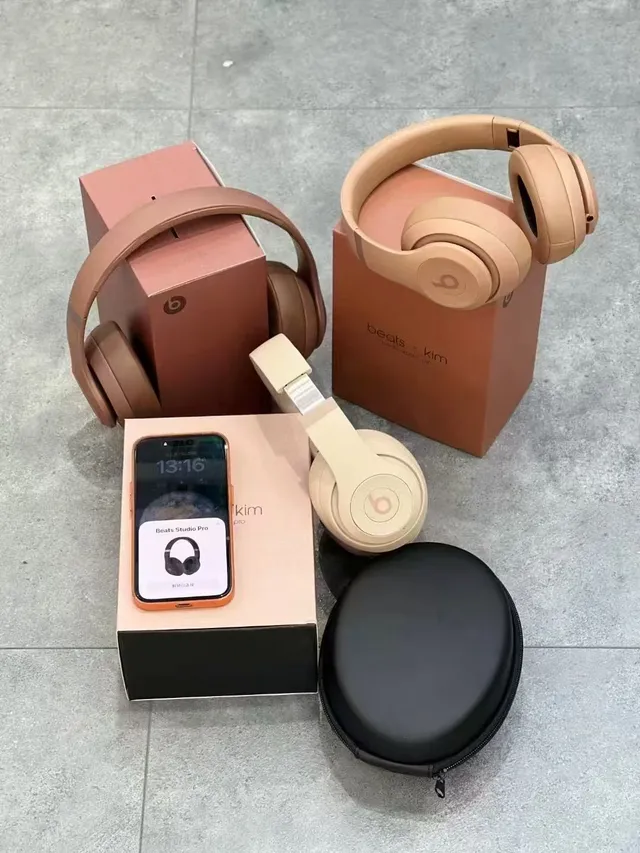 Beats x Kim Studio Pro 头戴式耳机 4