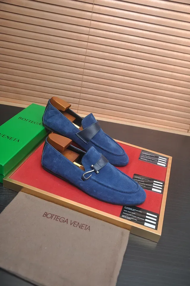 Bottega Veneta Andiamo Mocasines de Ante Azul Horsebit 2
