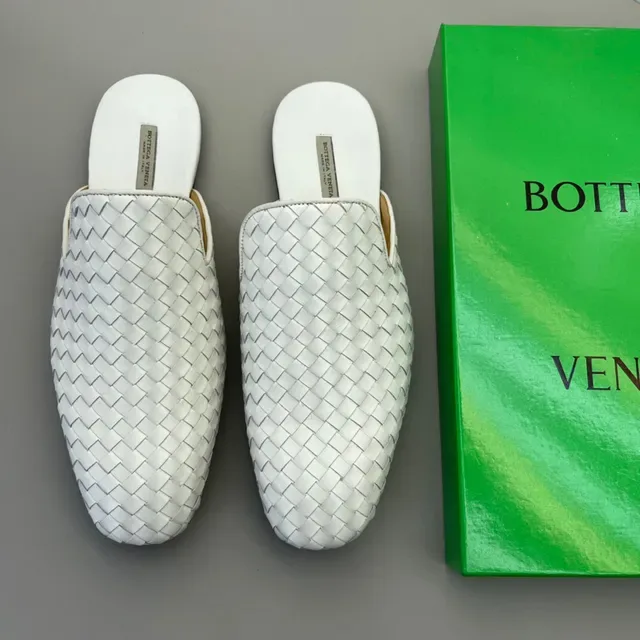 Bottega Veneta Andiamo Mocassins Blancs Intrecciato Tissé 4