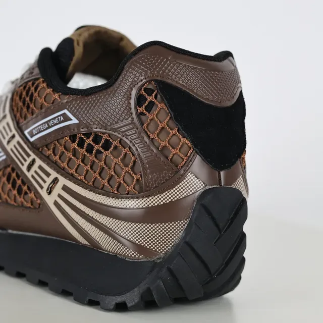 Bottega Veneta Cassette Zapatillas Lifestyle Marrón Malla y Ante 4