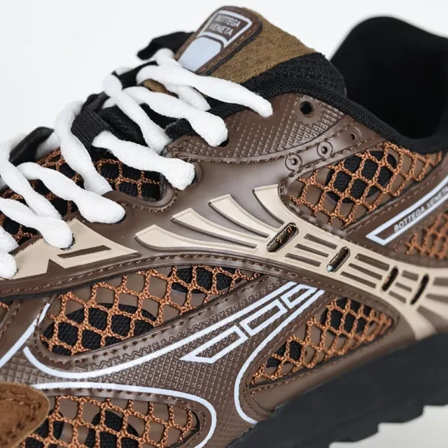 Bottega Veneta Cassette Zapatillas Lifestyle Marrón Malla y Ante 6