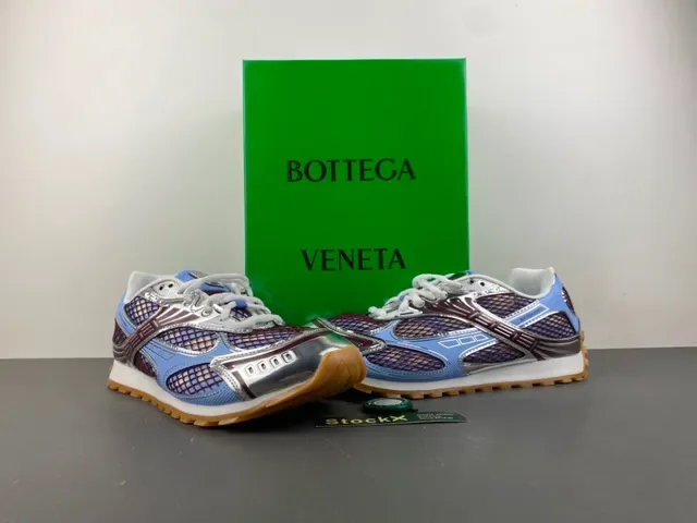 Bottega Veneta जाली और मेटेलिक ओवरले स्नीकर 13