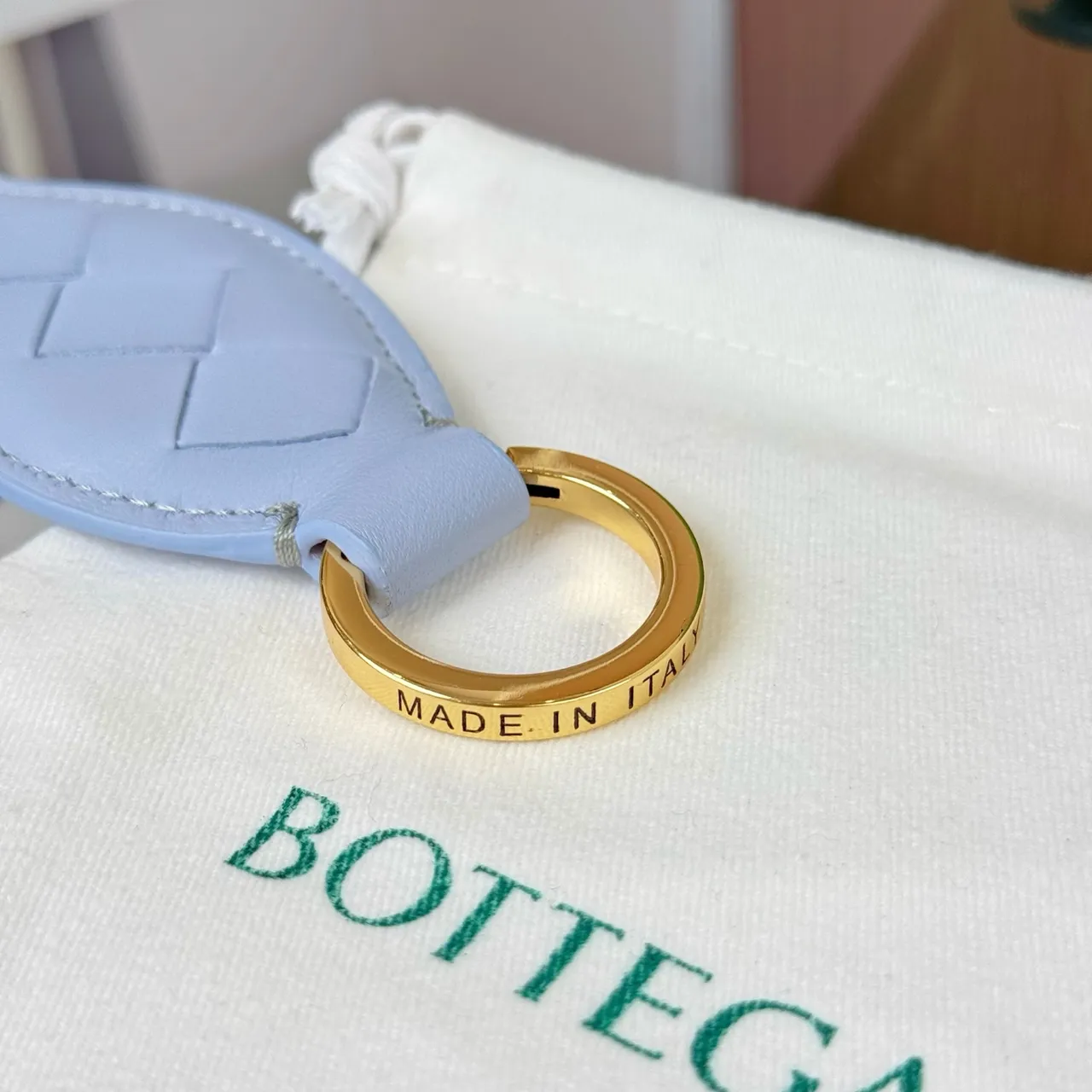 Bottega Veneta Sardina Azul Blanco Forma de Peces Intrecciato-Acolchado Bolso 3