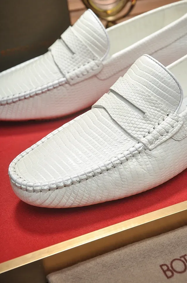 Bottega Veneta Mocassin Cuir Texturé Bride Penny Blanc 2
