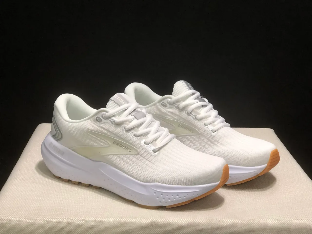 Brooks Glycerin أحذية الجري أبيض وجوم 6