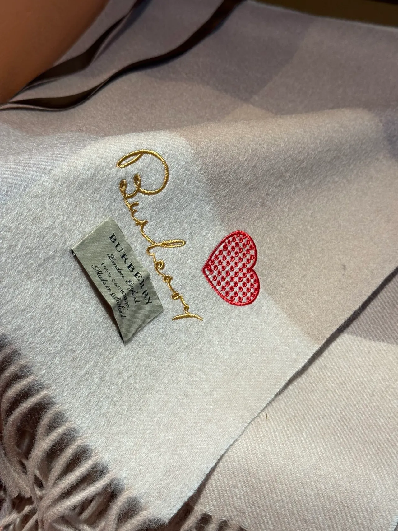 Burberry 米色灰经典格子图案刺绣标志羊绒围巾 7