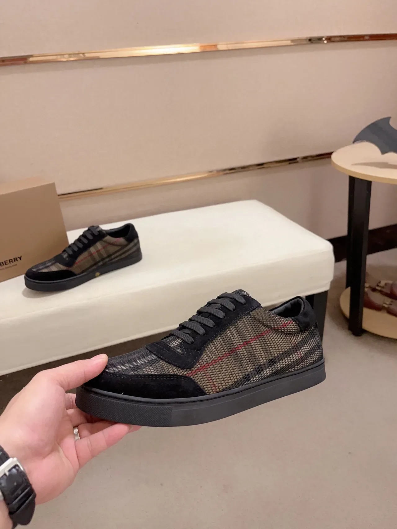 Burberry أحذية رياضية نمط حياة أسود بيج شبكة علوية سويد أوفرليه 3