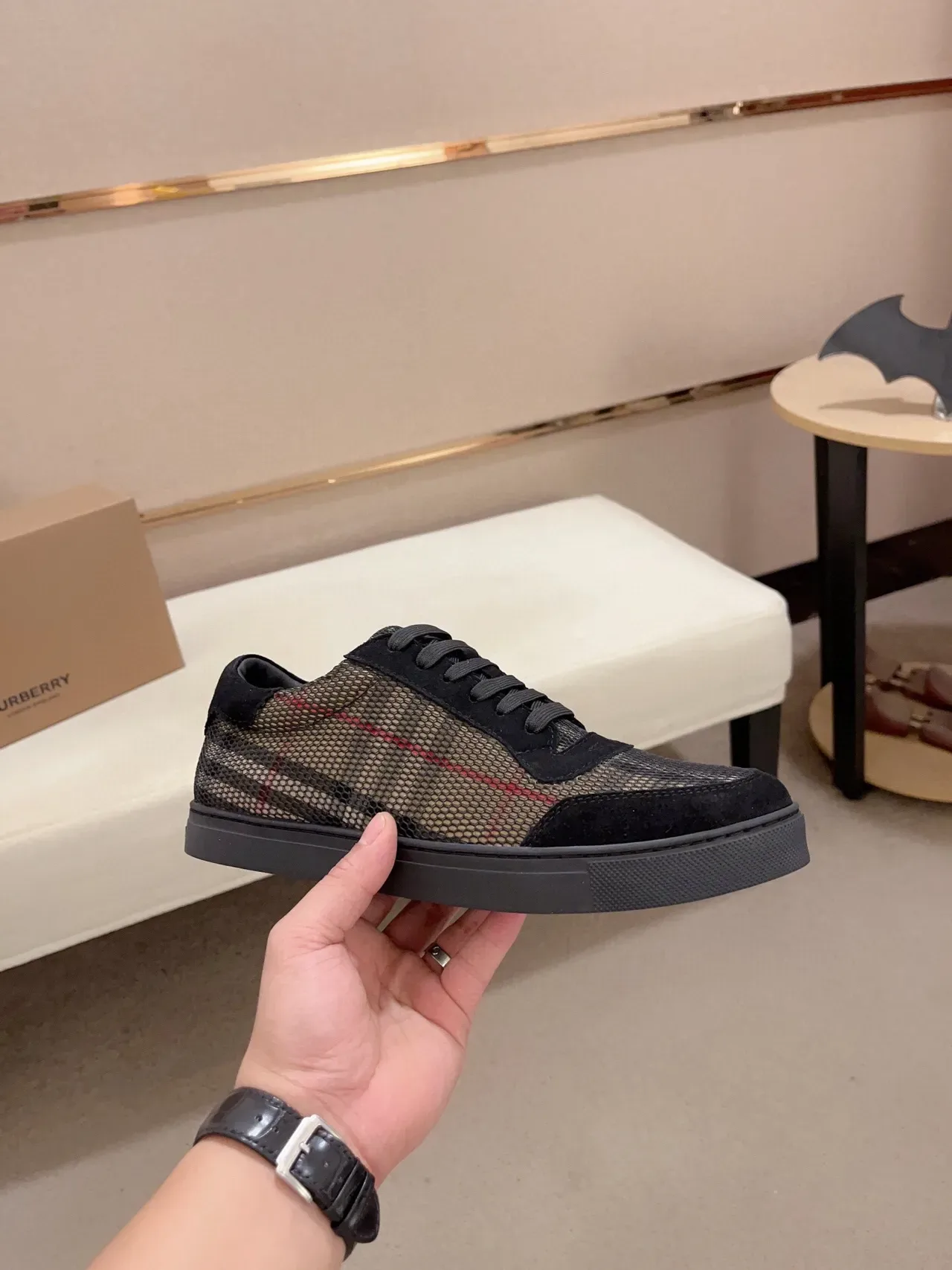 Burberry أحذية رياضية نمط حياة أسود بيج شبكة علوية سويد أوفرليه 4