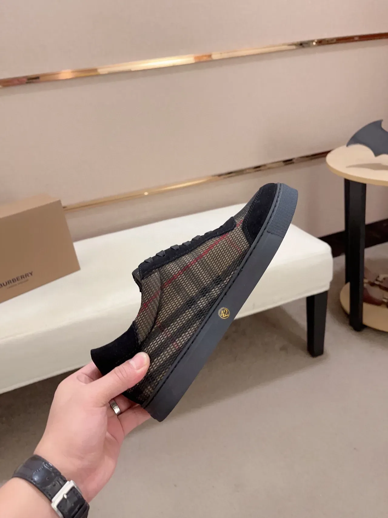 Burberry أحذية رياضية نمط حياة أسود بيج شبكة علوية سويد أوفرليه 5