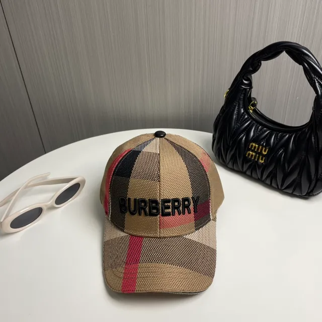 Burberry চেক প্যাটার্ন ইমব্রয়ডারি লোগো বেসবল ক্যাপ 3