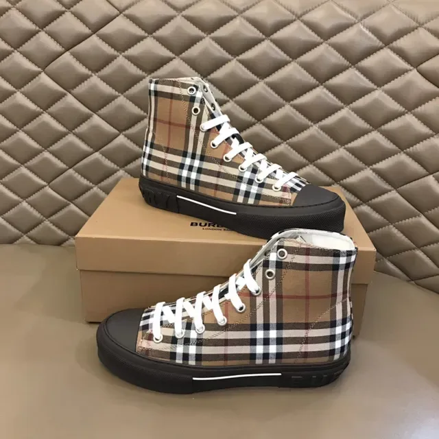 Burberry House Check হাই টপ স্নিকার বেইজ কালো প্লেইড ক্যানভাস লাইফস্টাইল স্নিকার 7