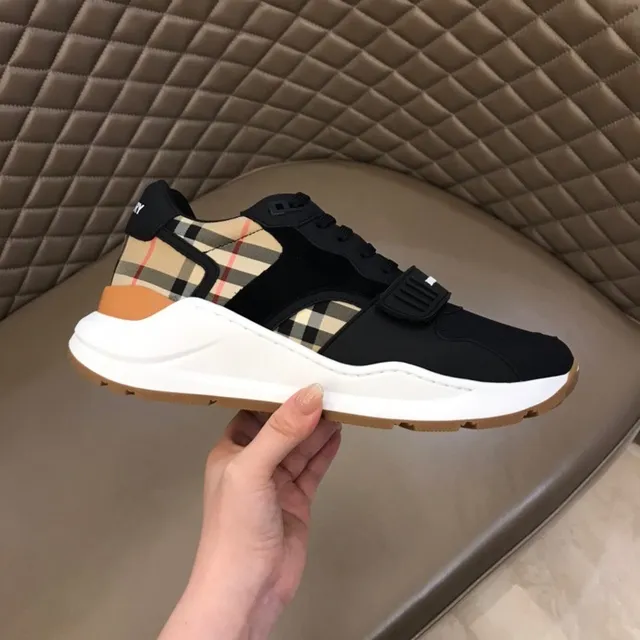 Burberry Knight tênis chunky pretos e xadrez 9
